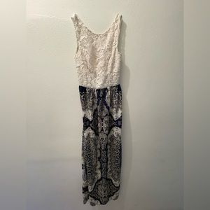 Laid back blue and white dress 💙🤍